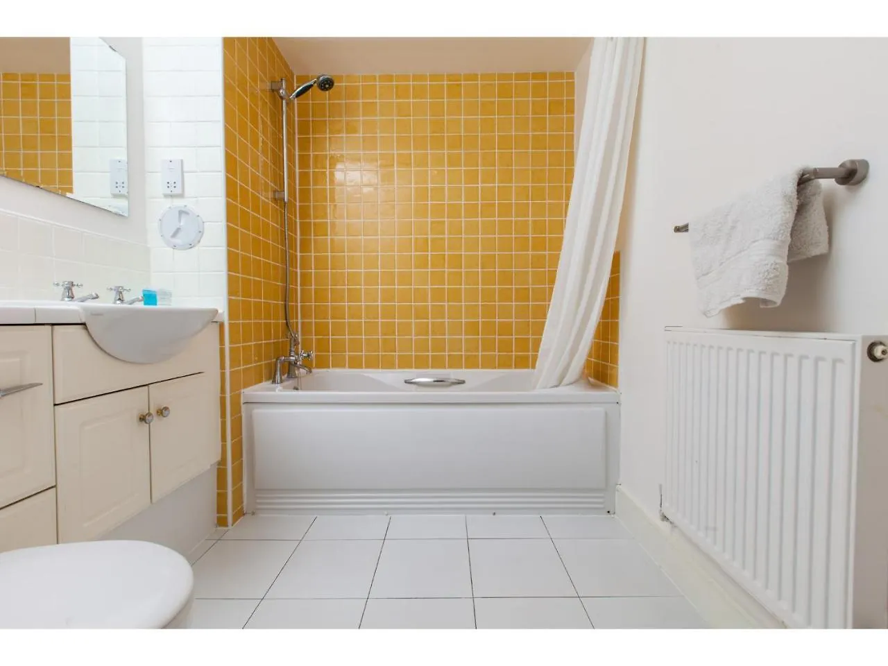 Spacious, central apartment Edimburgo 0*,