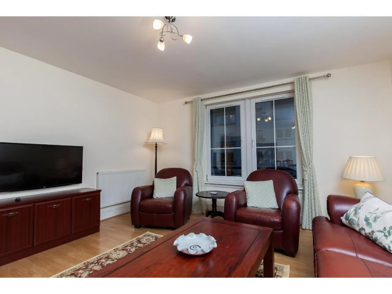 Spacious, Central Apartment 爱丁堡 英国